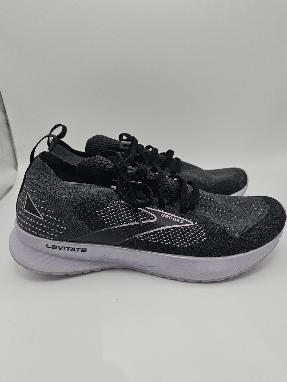Brooks Levitate 5 Stealthfit sneakers women's 9B gray pearl lavender - Picture 1 of 12